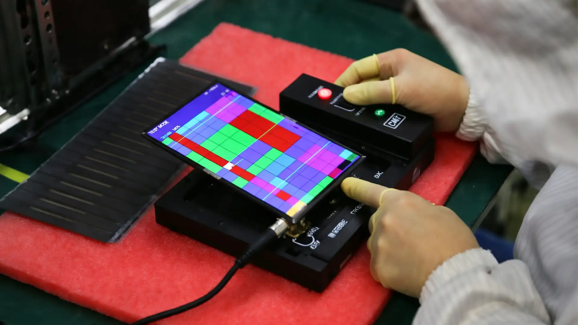 Reliability testing laboratory for OLED display modules including temperature and aging tests